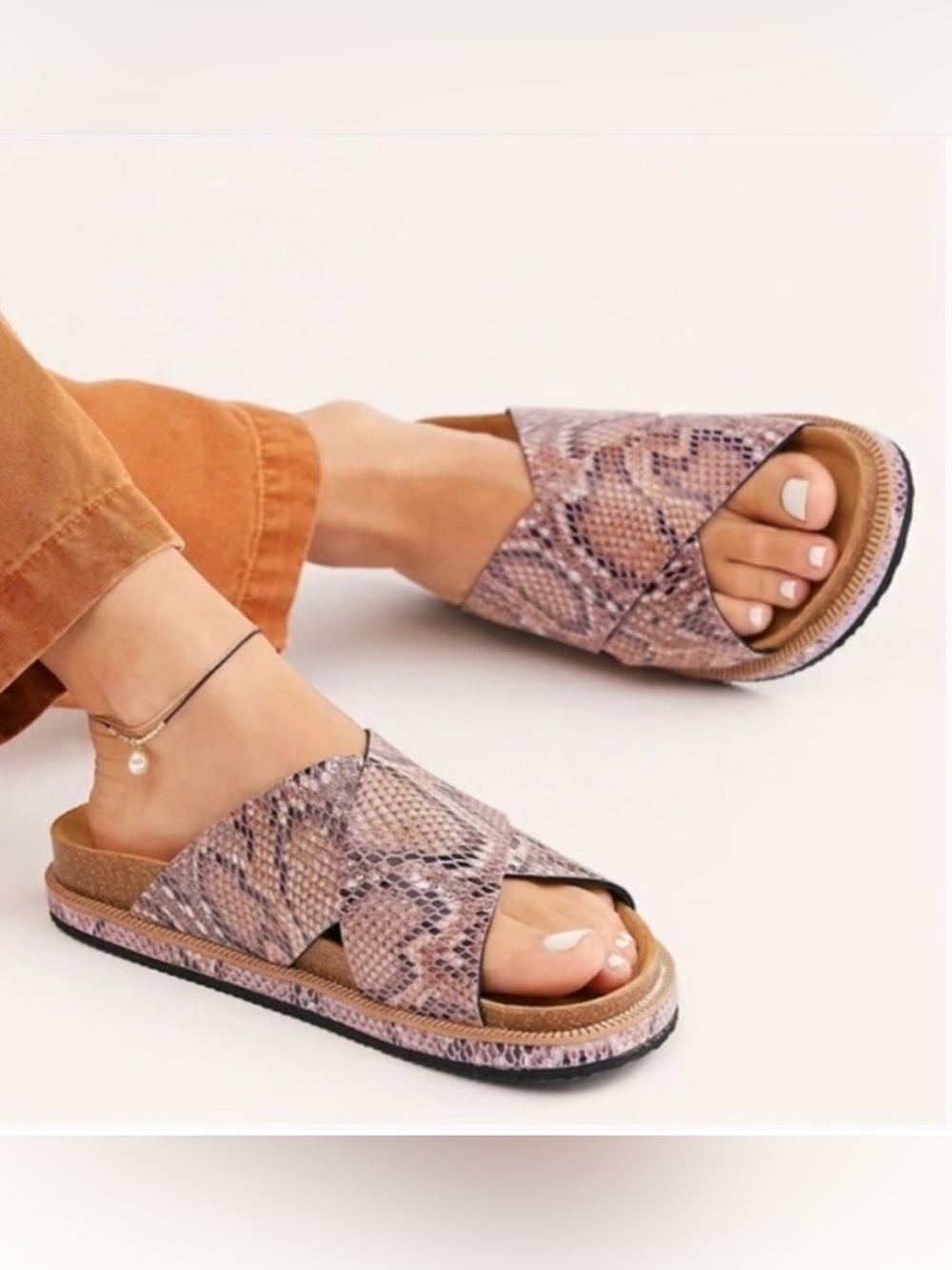 FREE PEOPLE Sidelines Footbed Sandals / Viola Snake in size 10.  NWOT